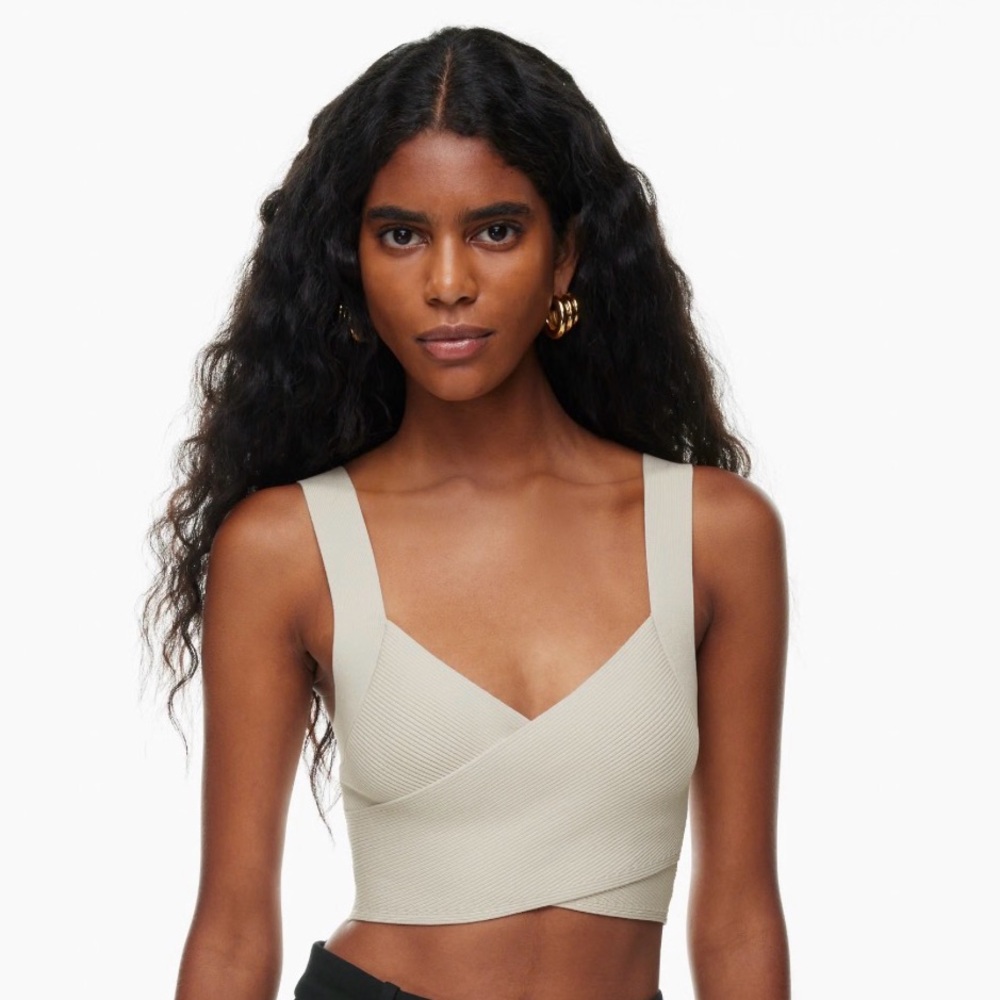 NWOT Aritzia Babaton Sculpt Knit Greek Tank - Size Medium